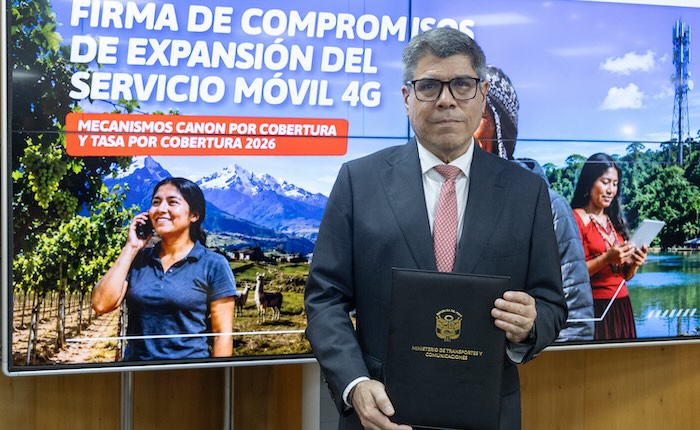 Claro Perú firma compromiso de expansión mediante el Canon por Cobertura 2026