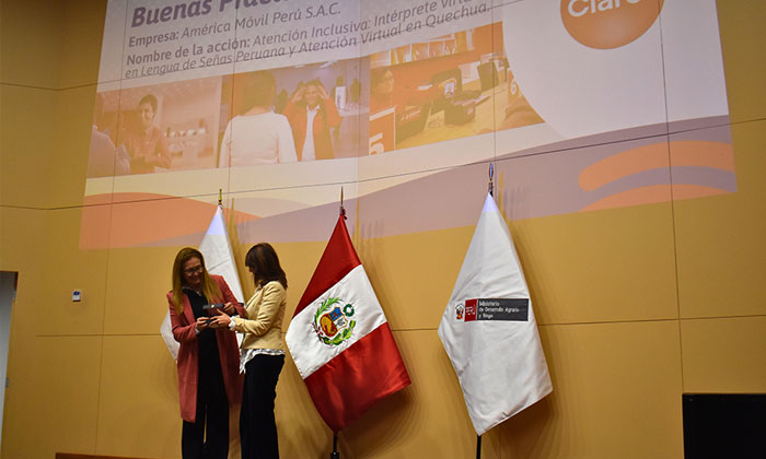 Claro Perú es reconocida por el compromiso en la atención inclusiva